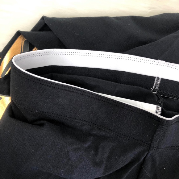 Nike NSW Metallic Logo GX Leggings - Picture 8 of 8